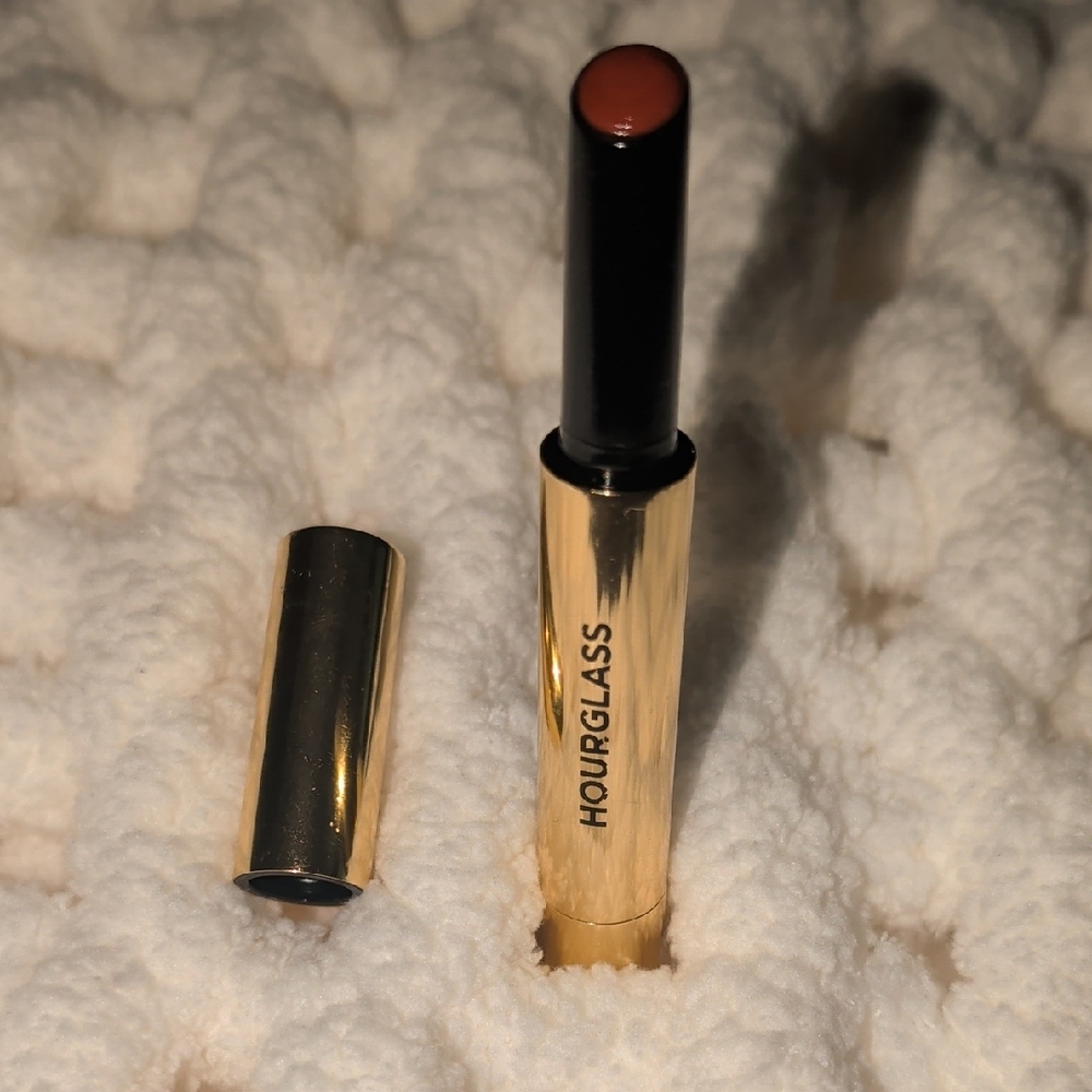 Hourglass Phantom Volumizing Glossy Balm